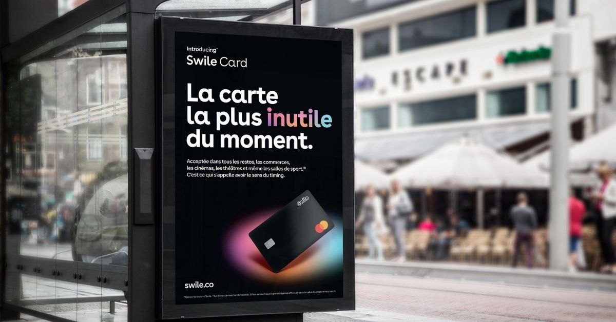 La même affiche sur un abribus.